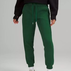 Scuba high rise jogger